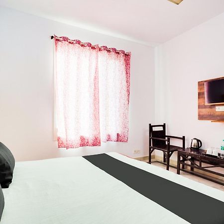 Hotel O Noida Stay Екстер'єр фото