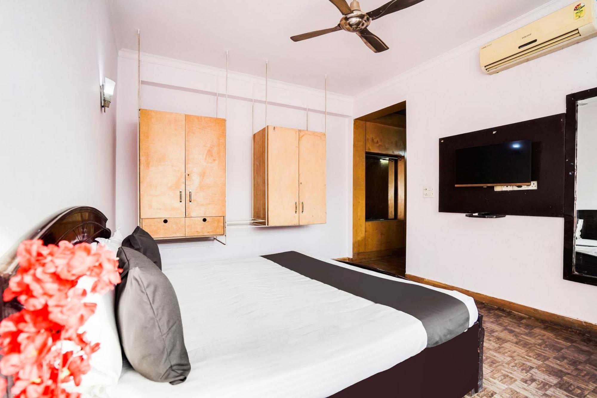 Hotel O Noida Stay Екстер'єр фото