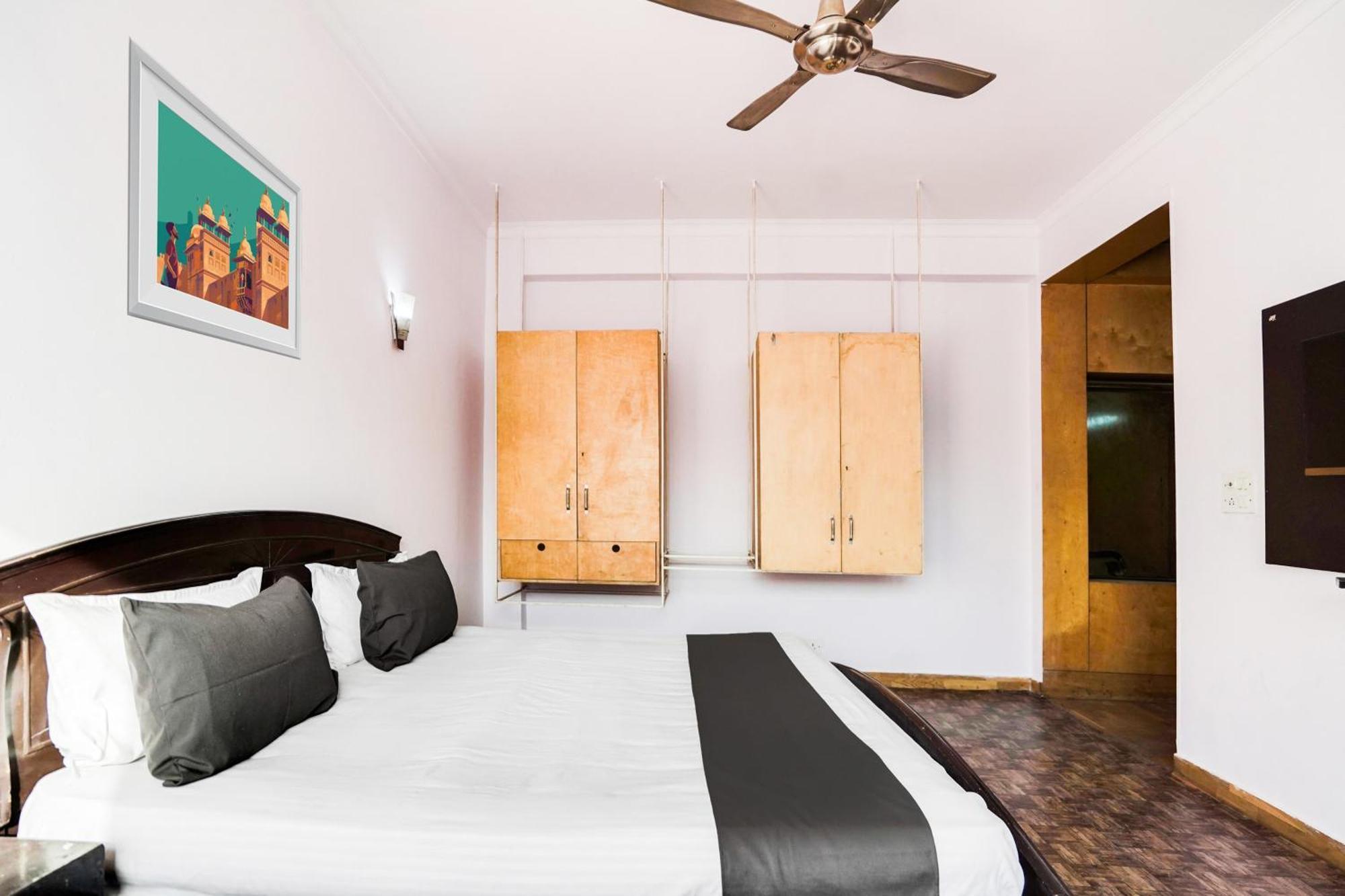 Hotel O Noida Stay Екстер'єр фото