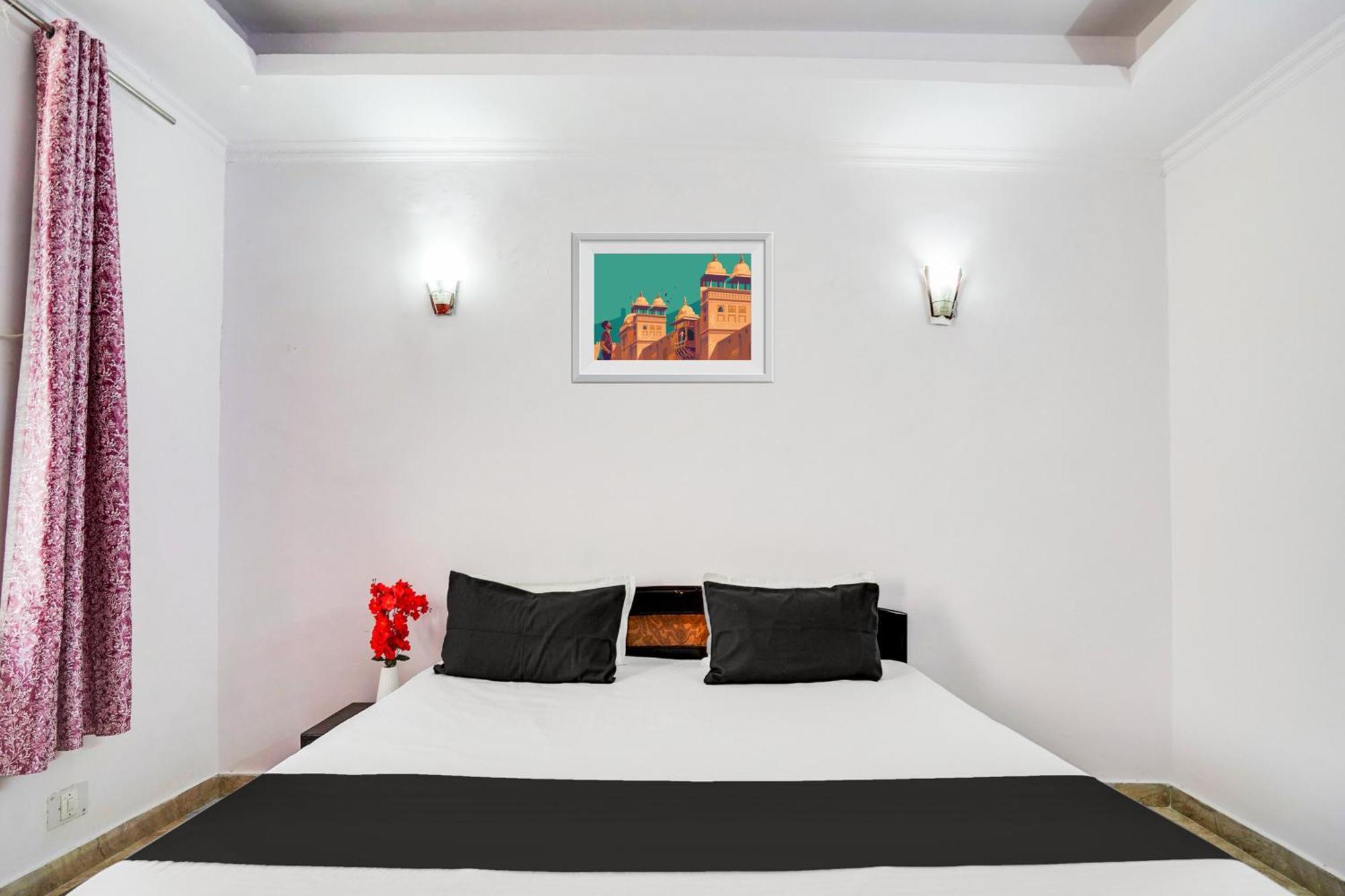Hotel O Noida Stay Екстер'єр фото
